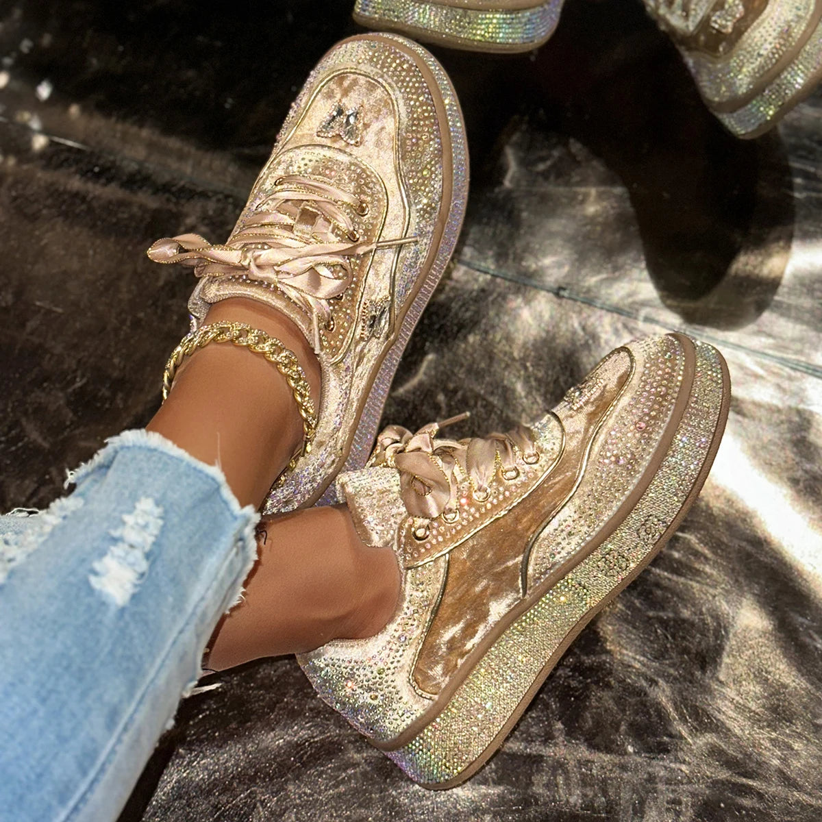 Luxury Designer Women Sneakers Outdoor Platform Female Sneakers Women Fashion Luxury Rhinestone Ladies Shoes Zapatos De Mujer.