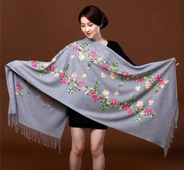 New Green Embroider Flower Pashmina Cashmere Scarf For Women Winter Warm Long Tassels Scarf Shawl Fashion Shawl Scarves Warps