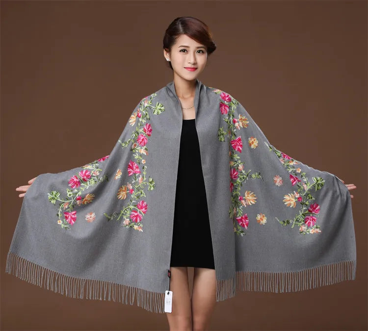 New Black Embroider Flower Pashmina Cashmere Scarf For Women Winter Warm Fine Tassels Scarf Shawl Fashion Shawl Scarves