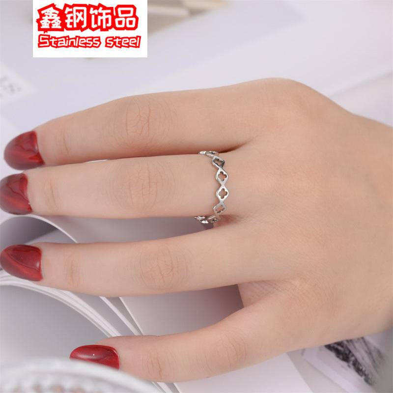 in stock Titanium Steel Ring Women's Design Diamond Sense Niche Light Luxury Style Four-leaf Clover Women's Color-free Exquisite