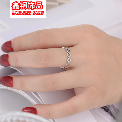 in stock Titanium Steel Ring Women's Design Diamond Sense Niche Light Luxury Style Four-leaf Clover Women's Color-free Exquisite