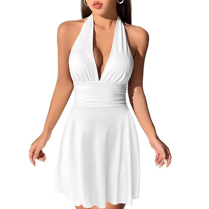 Hot-selling banded women's V-neck skirt Europe and the United States summer sexy backless pleated dress mini skirt.