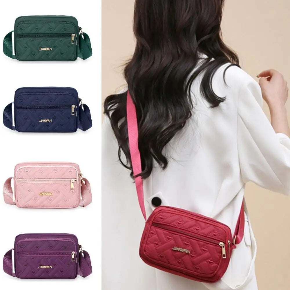 Large Capacity Embroidered Crossbody Bag Love Heart Pattern Elegant Middle Aged Shoulder Bag Lattice Casual Woman Messenger Bag.