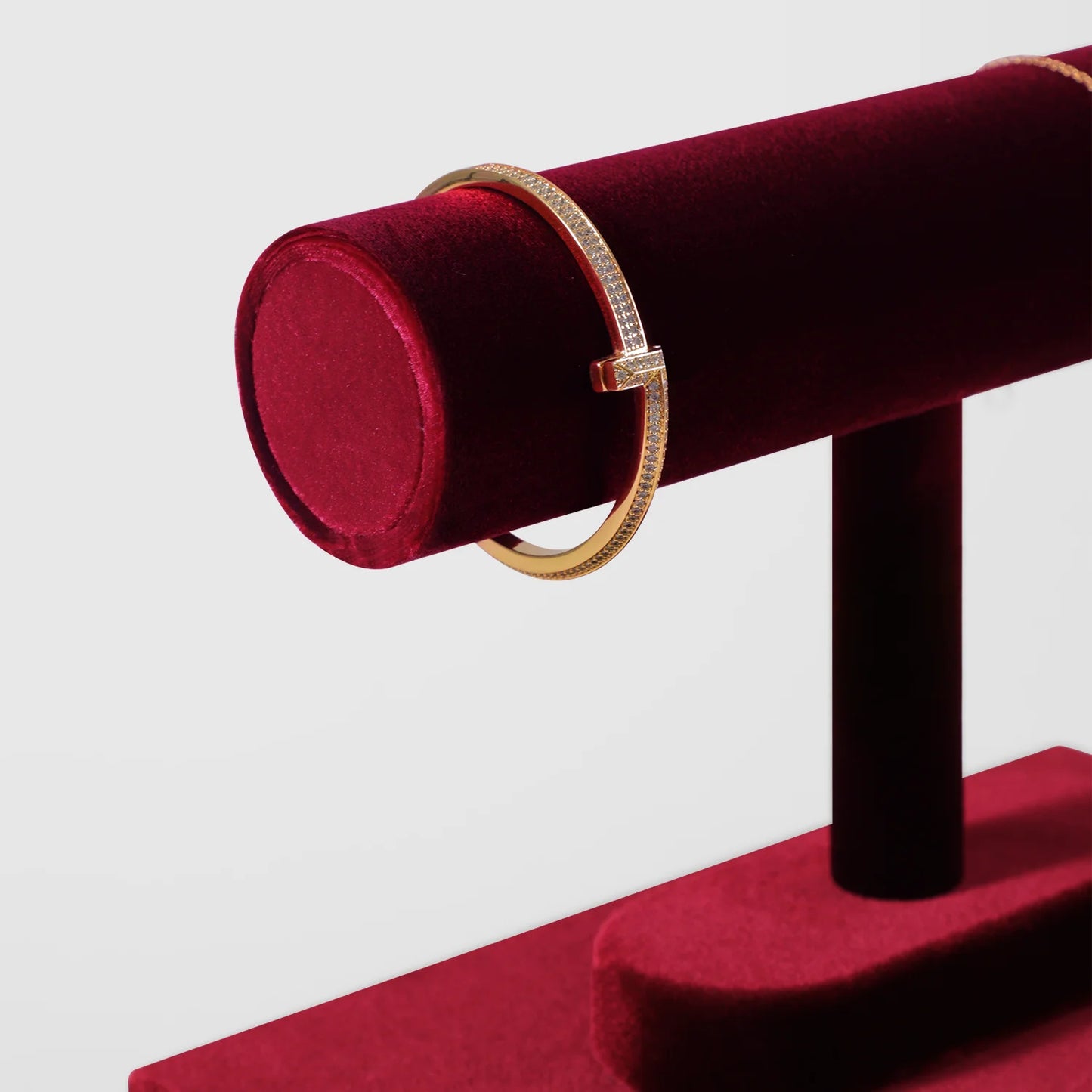 Yinbeini Velvet Bangle Bracelet Watch Display Stand Jewelry Display Stand Store Jewelry Display Props TB001